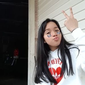 Meet your Posher, Fatima